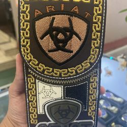 Ariat  Case 