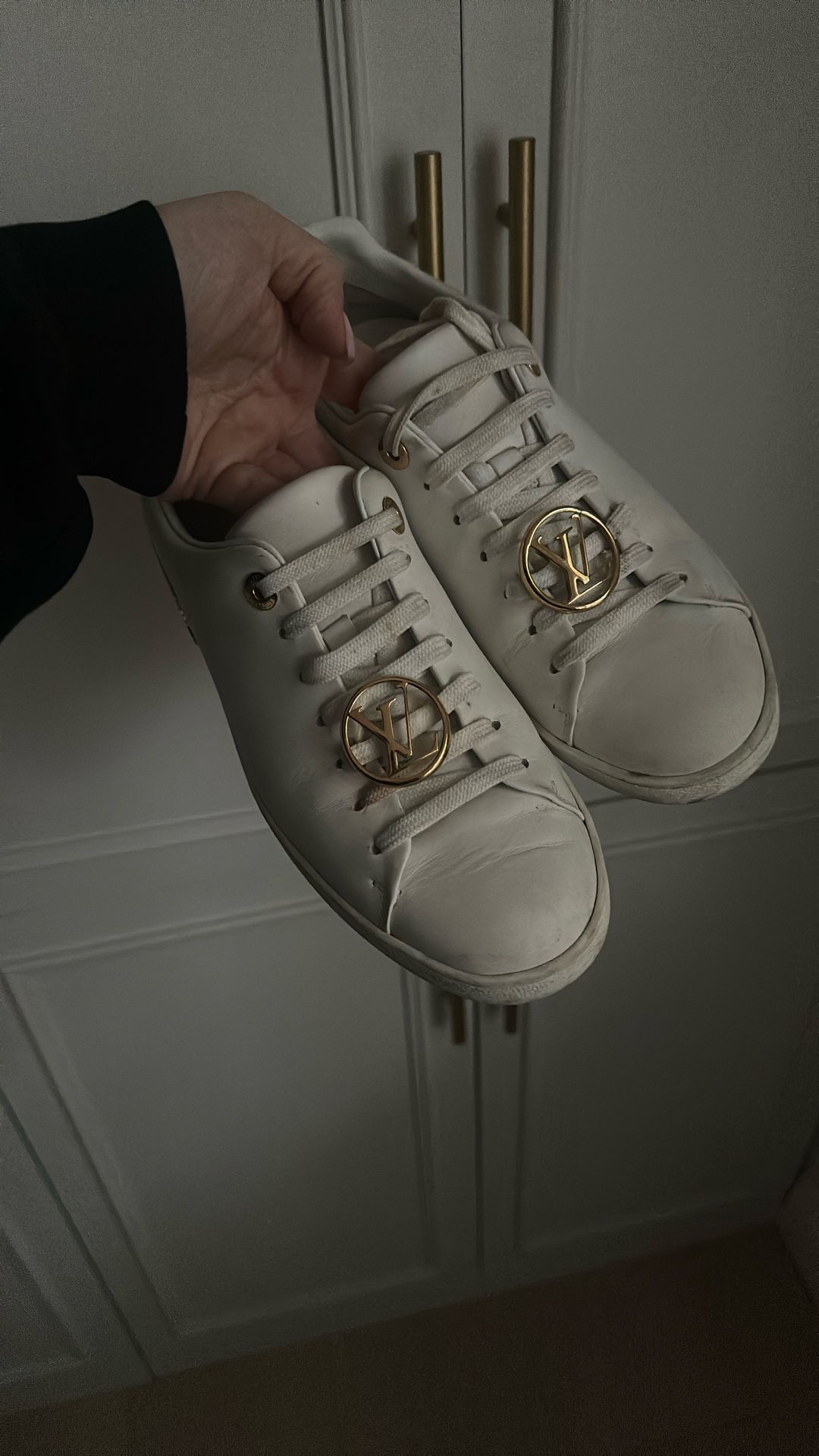 Louis Vuitton Sneakers Size 37