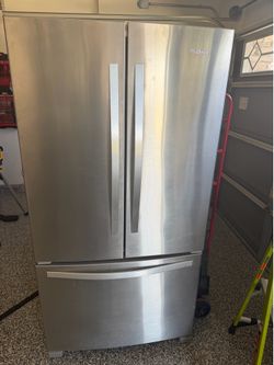Whirlpool French door refrigerator 25.2 cubic feet