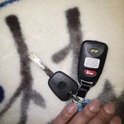 HYUNDAI OEM BRAND NEW  KEY FOB  $200 BEST OFFER LOCATED IN WOODLAND CA  95695