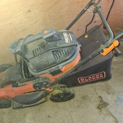 Black+Decker 13ampLAWNMORWER*** 