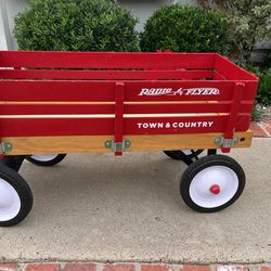 Radio Flyer Town & Country Wagon with Removable Wooden Sides