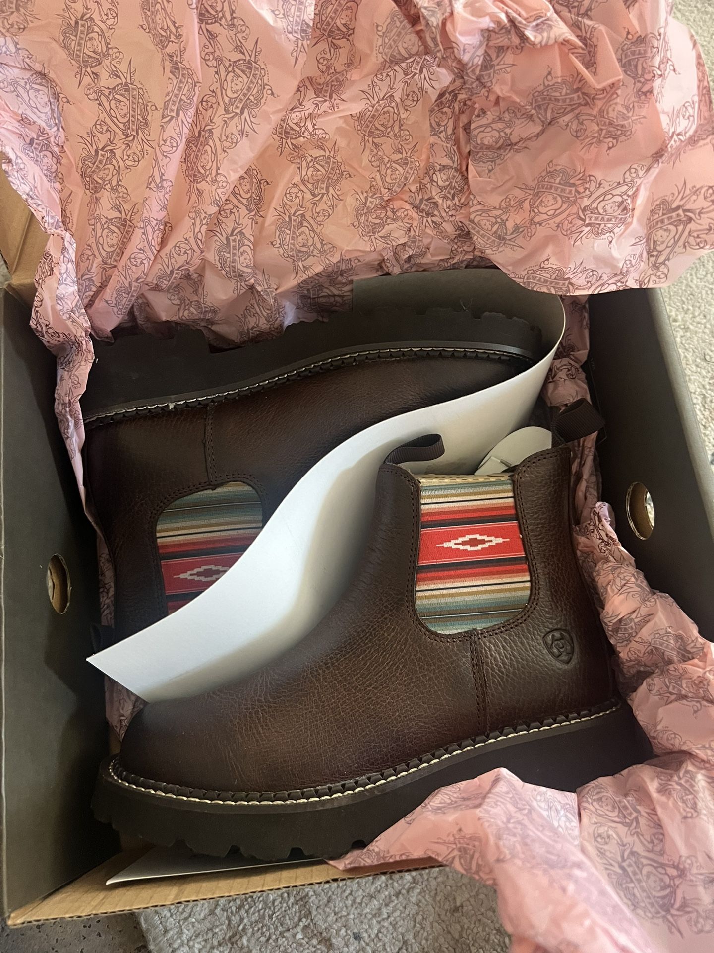 NEW Ariat Boots Size 6