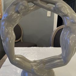 Vintage Circle Of Love Figurine