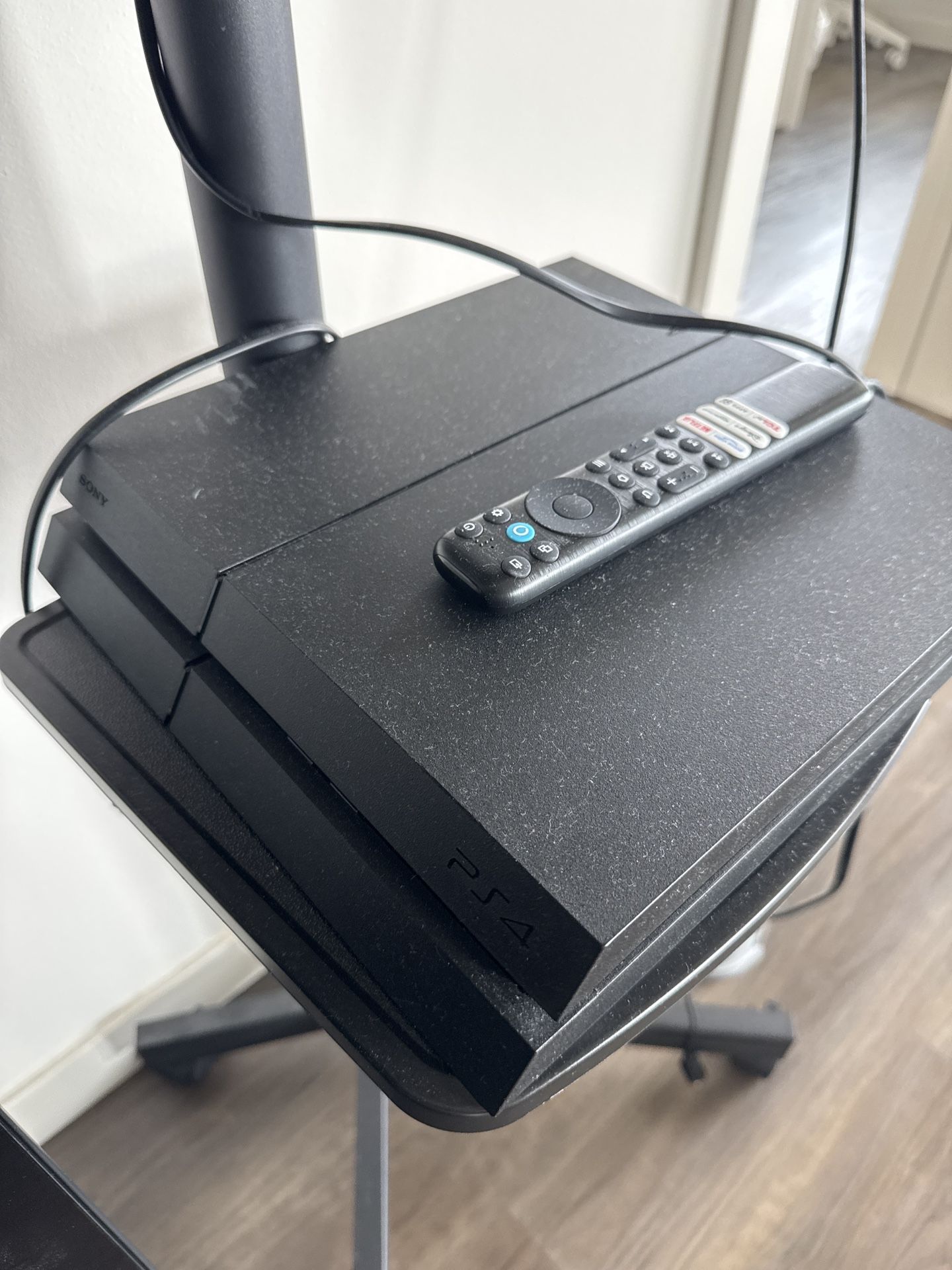 PS 4 + Handle + Games