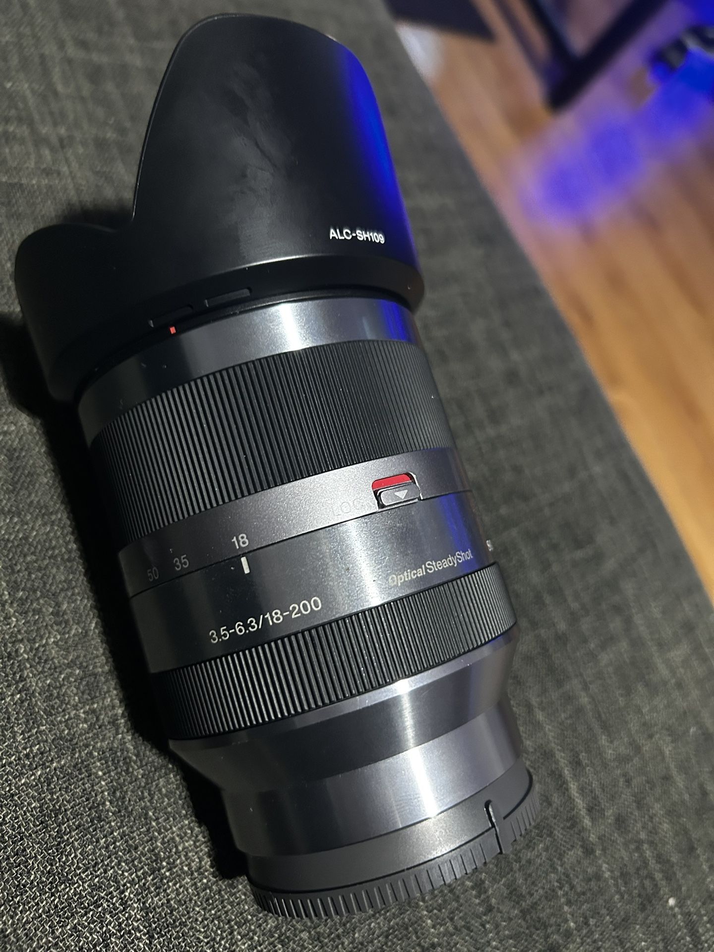 Sony E-mount 18–200mm zoom lens
