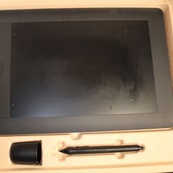 Wacom Intuos5 Touch Medium Pen Tablet (PTH650)