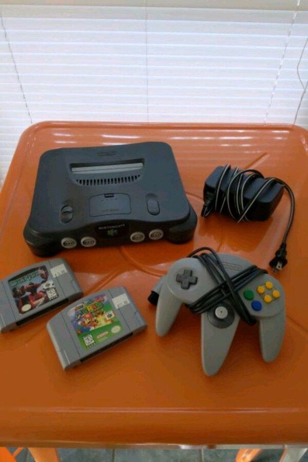 Nintendo 64 Bundle w/ Super Mario 64