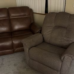 DISCOUNTED! Laz E Boy and Power-Reclining Leather Sofa 