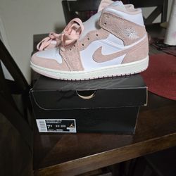 Air Jordan 1 Mid SE MAN 7.5/ WOMAN 9