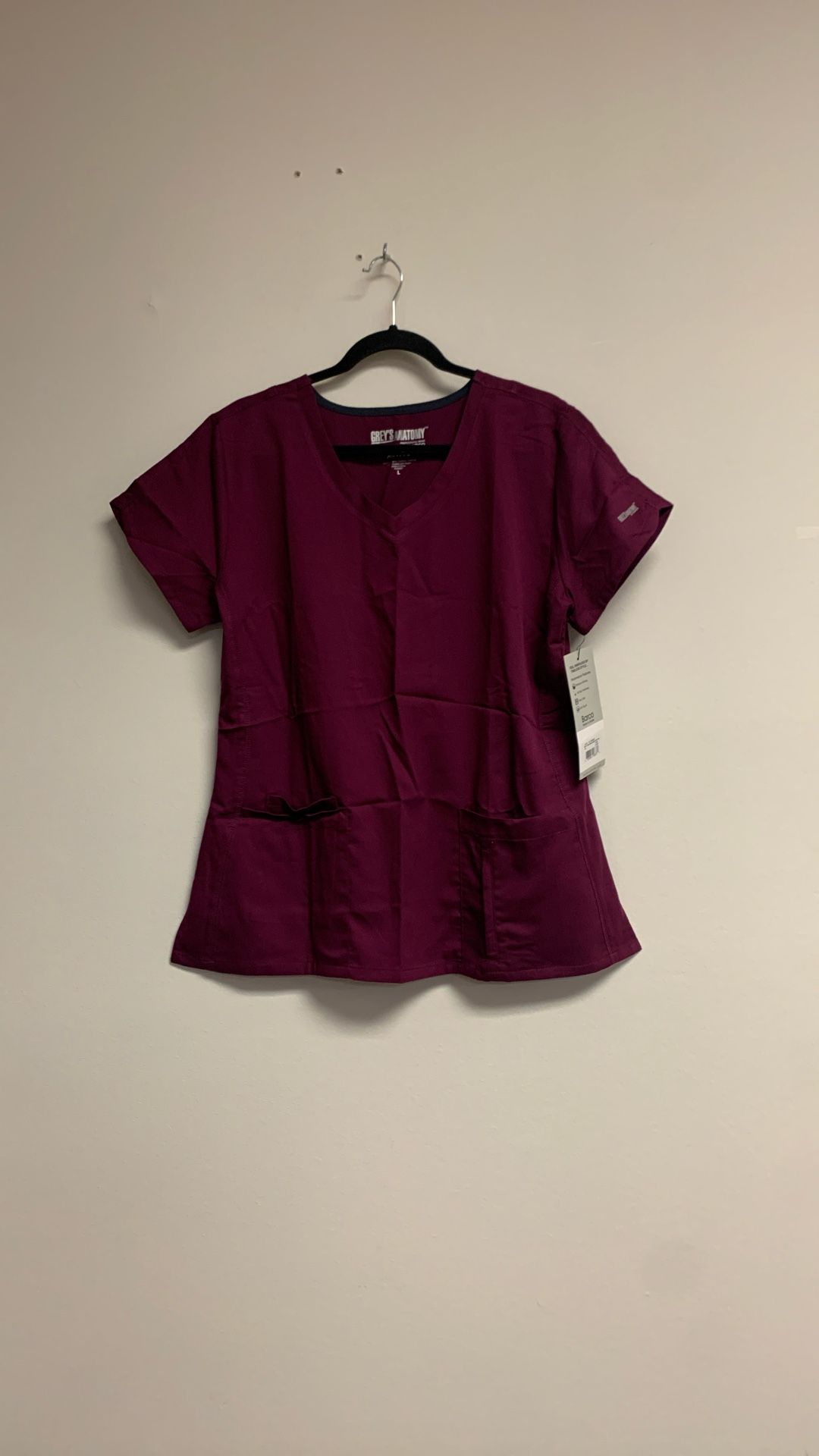 BARCO Grey’s Anatomy Scrubs -Cora Scrub Top For Women’s Crossover V-neck Sz L. Wine. Ez