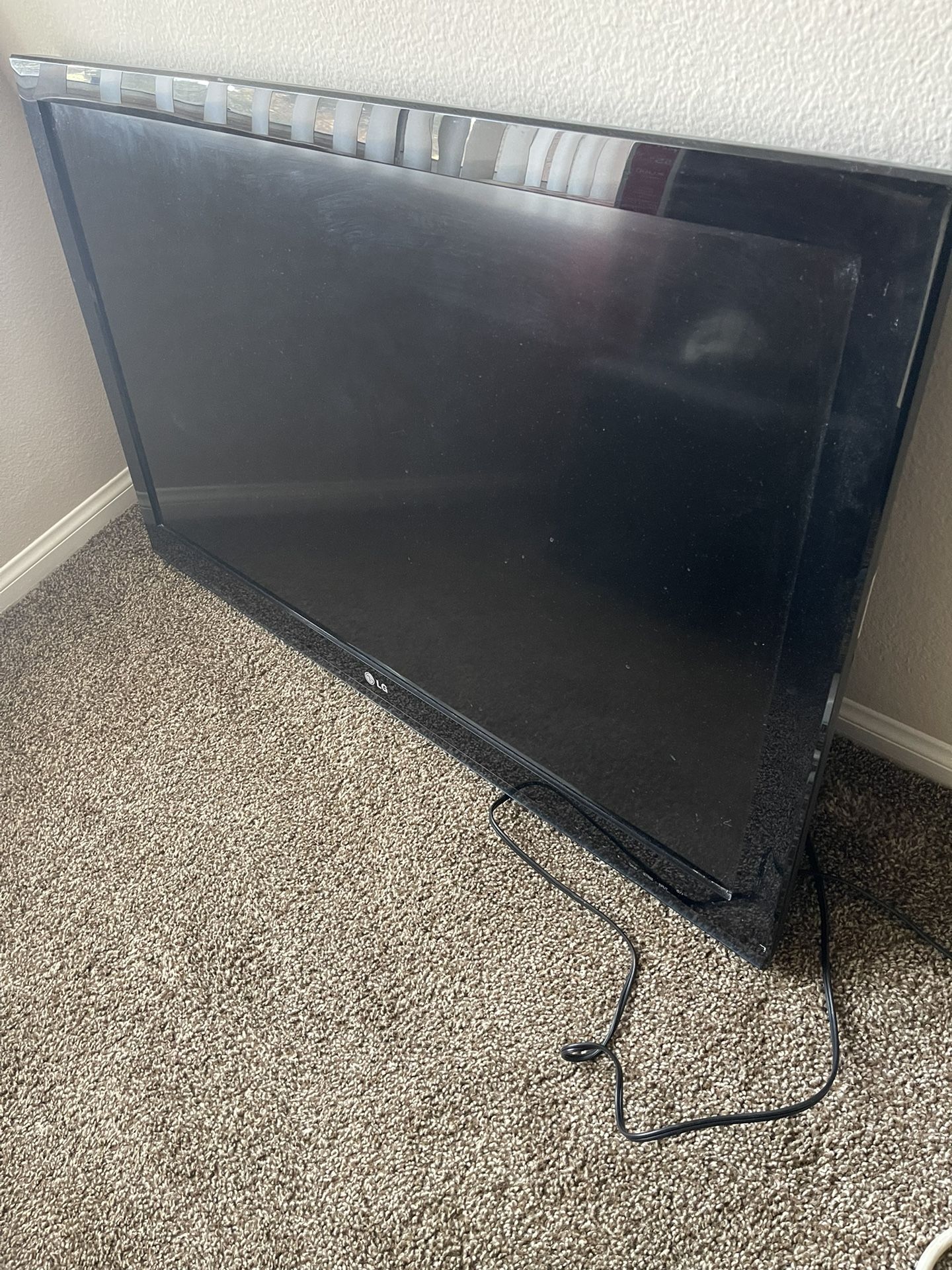 Available 42” LG Tv