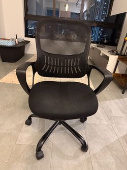 Free Swivel Chair