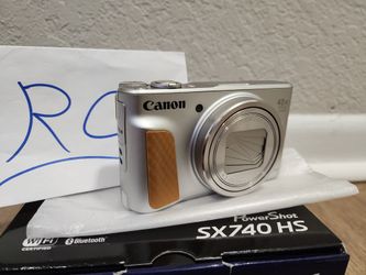 brand new Canon Power Shot SX740 HS digital camera - point and shoot (SILVER - USA Version)