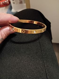Gold bracelet