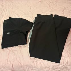 FIGS Scrubs Set