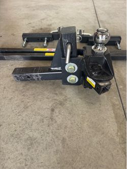 Weight distribution hitch
