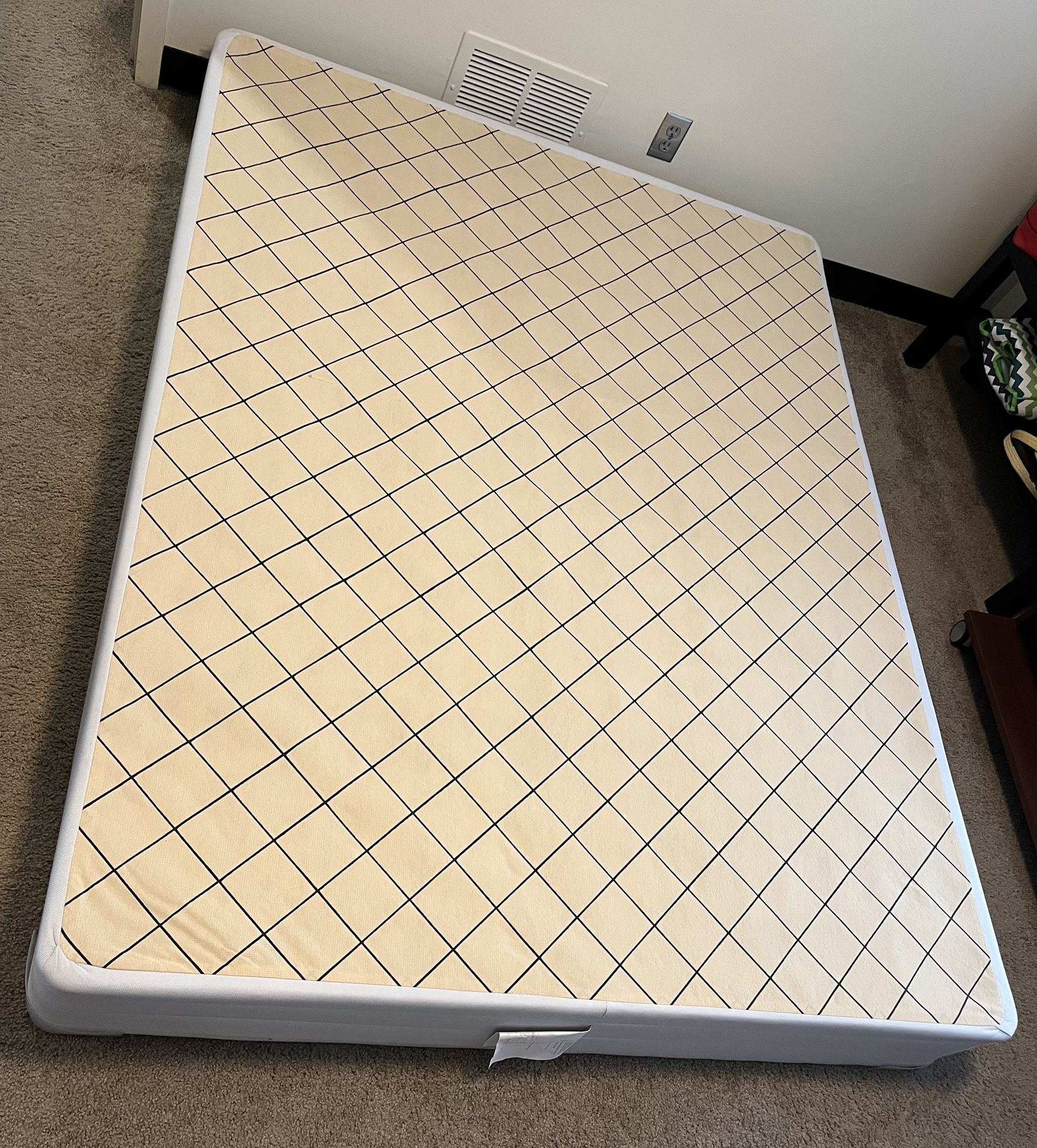 Sealy Mattress Box Spring Queen 9”