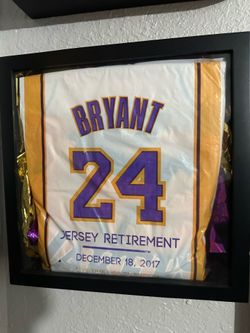 Kobe Bryant’s Retirement Game Door Giveaway