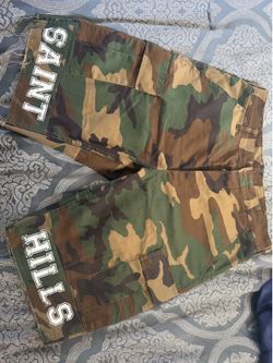 Saint hills camo cargo shorts