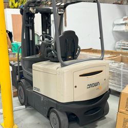 Crown FC4500 Electric Forklift