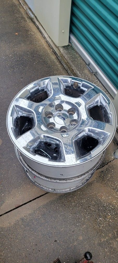 ONE. 20 Chrome Ford OE Rim