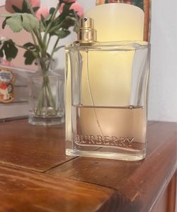 Burberry Her Perfume