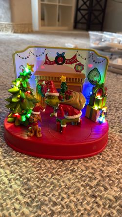 Grinch music decor