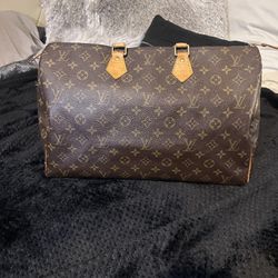 Authentic Louis Vuitton Speedy 40