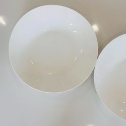 Set of 2 Modern White Pasta Bowls-Excellent Conditions!