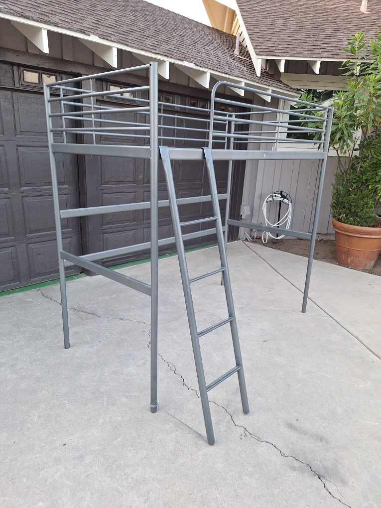 Twin Size Loft Bed