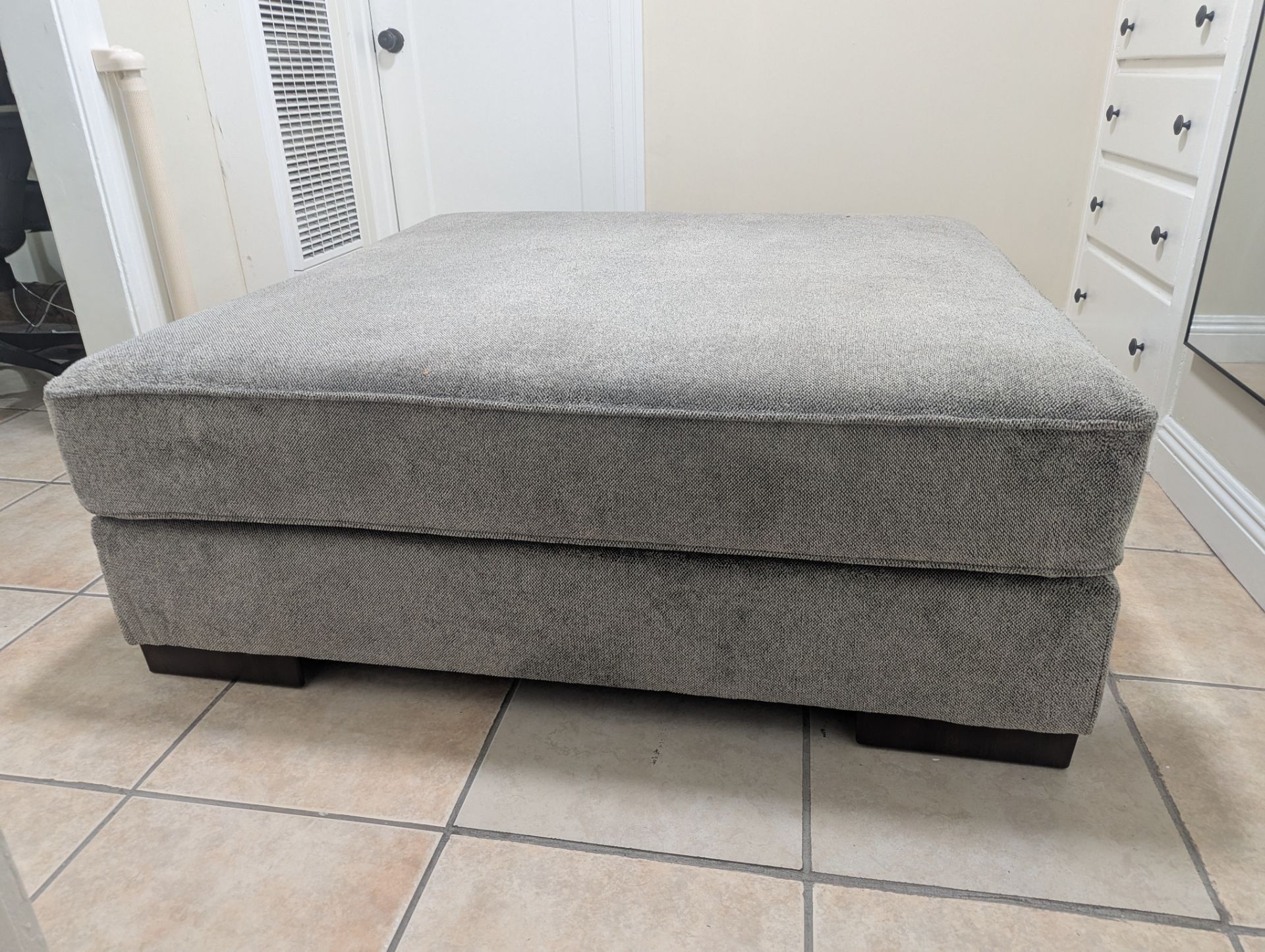 Ottoman 4'x4' wide 20" height
