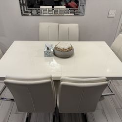 Dining table with 6 chairs and extension piece