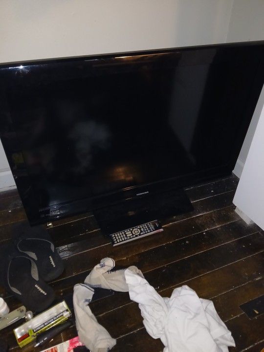 Toshiba 32 Inch TV