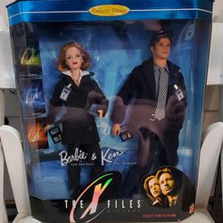 X-Files Ken and Barbie Fight For The Future Doll Set