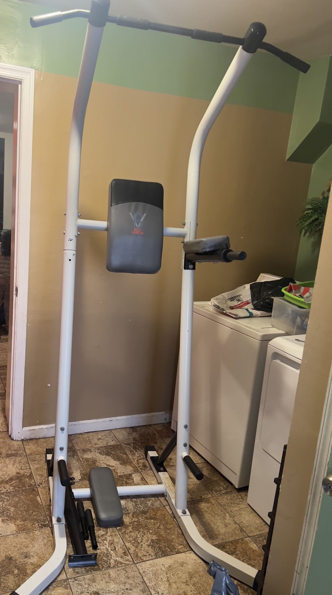 Body Champ PT600 Multifunction Power Tower