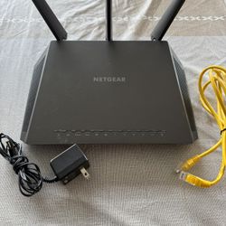 NETGEAR Nighthawk Smart Wi-Fi Router (R7000) - AC1900 