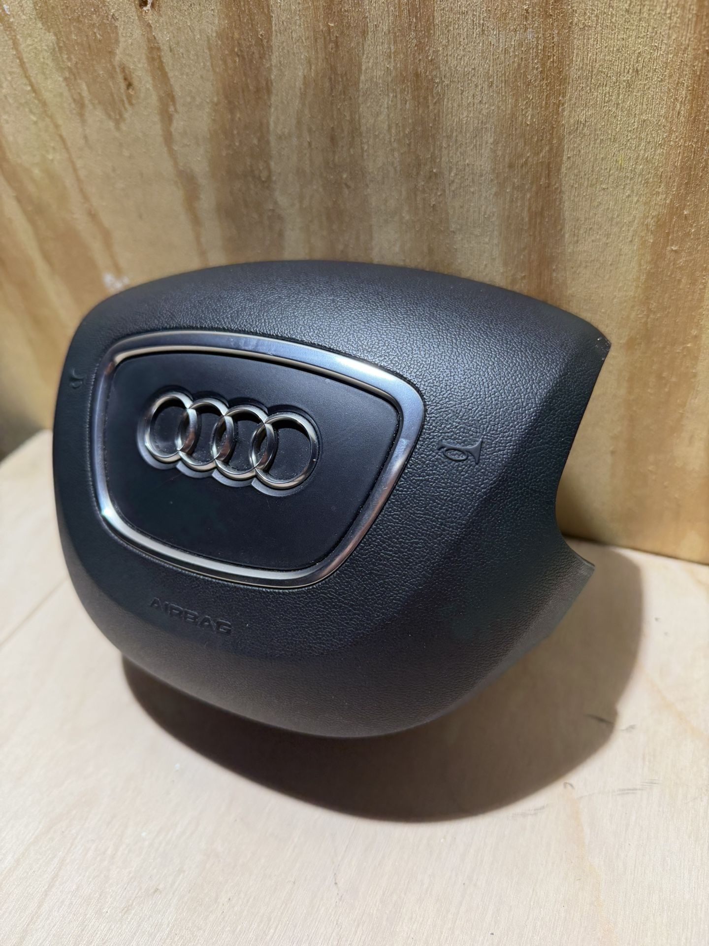Audi A4 Steering Wheel Airbag - OEM - Used - Very Good Condition