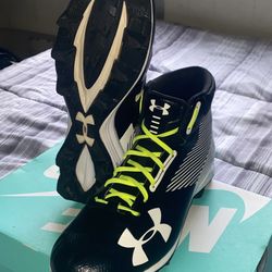 Under Armour high top football cleats men’s size 10 just like new