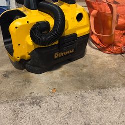 Dewalt battery vacuum