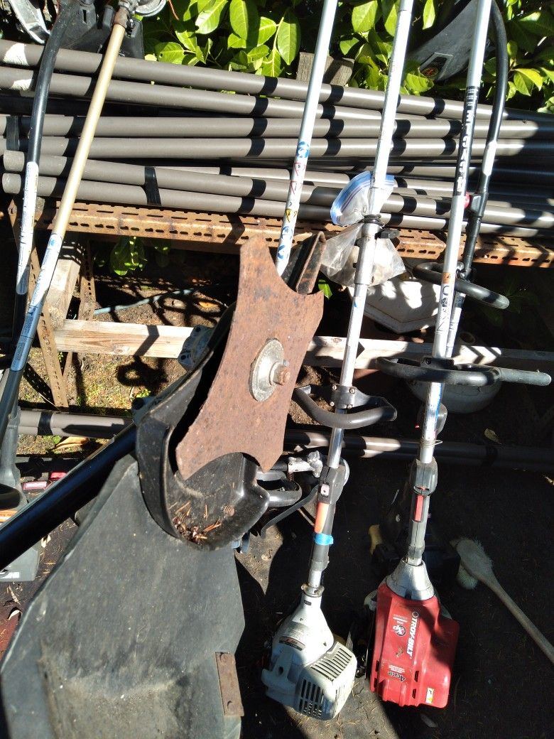 Weed Eaters, 28, Complete Machines. Repair Or Sell Parts