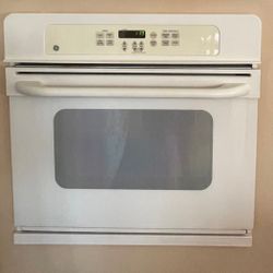 GE Profile in wall Oven   