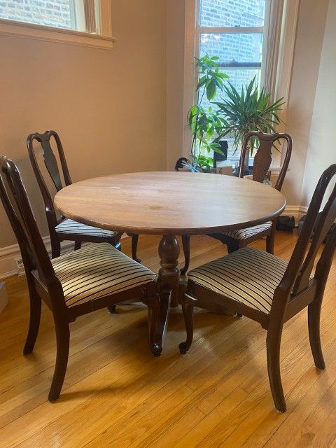 Dining Room Table And 4 Chairs