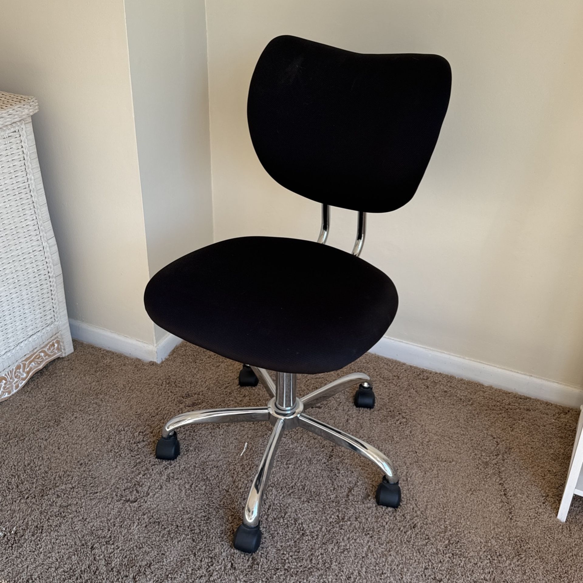 Branton Mobile Chair For Office Tasks