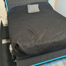 LED Queen  bed Frame With Draws 