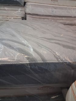 Queen pillow top