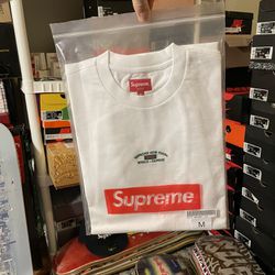Supreme “World Famous” S/S Brand New! Size: M