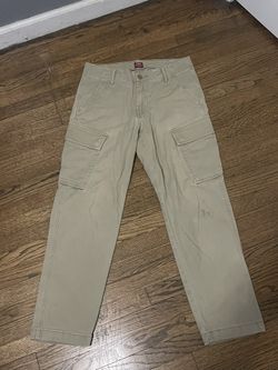 Levi’s Cargo Khaki