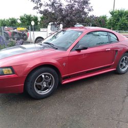 2002 Ford Mutang V6 Automatic
