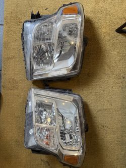 Headlights LH&RH Halogen Nissan Titan